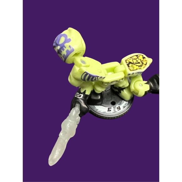 Akedo, Powerstorm 5 Player Pack Figures and 1 Stand Moose Toys - Picture 7 of 9